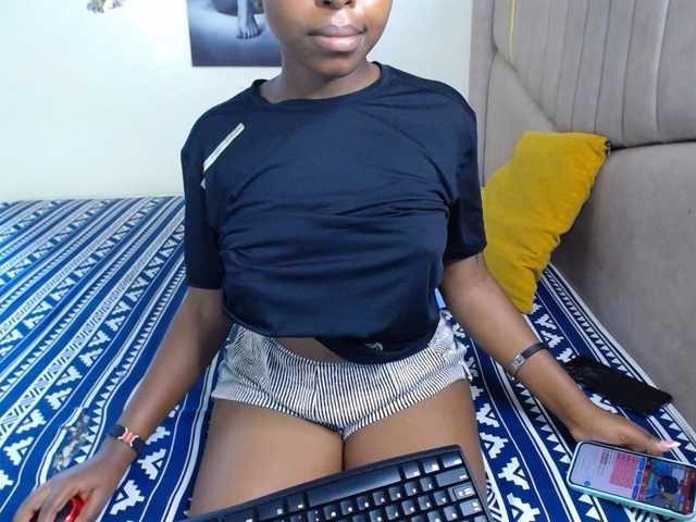 KittyKissess02