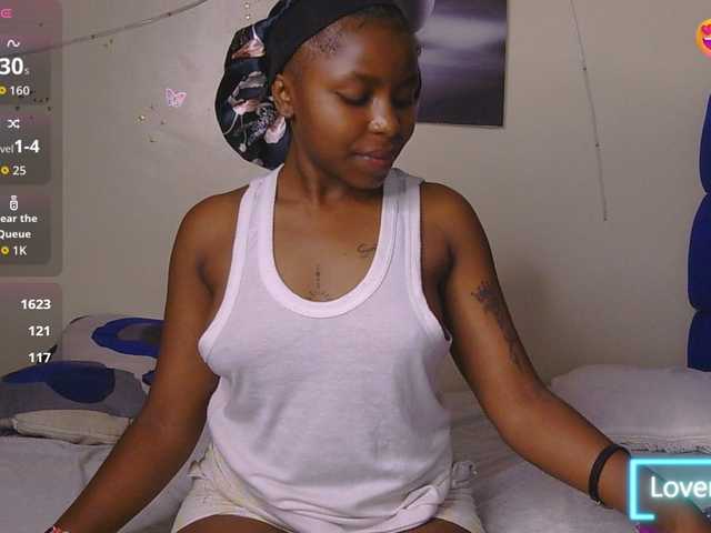 KittyKissess02