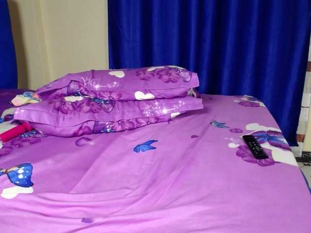 KittyKissess02
