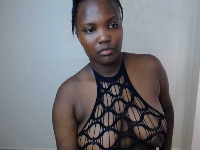 KittyKissess02 live cam on BongaCams