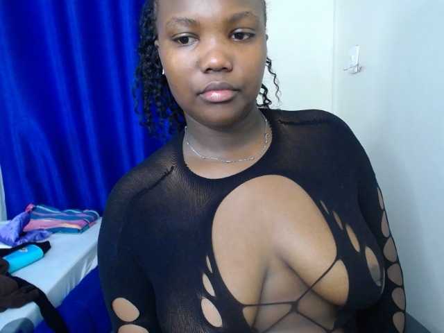 KittyKissess02