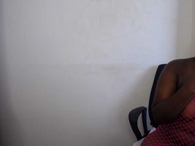 KittyKissess02 live cam on BongaCams