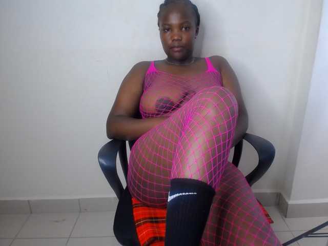 KittyKissess02 live cam on BongaCams
