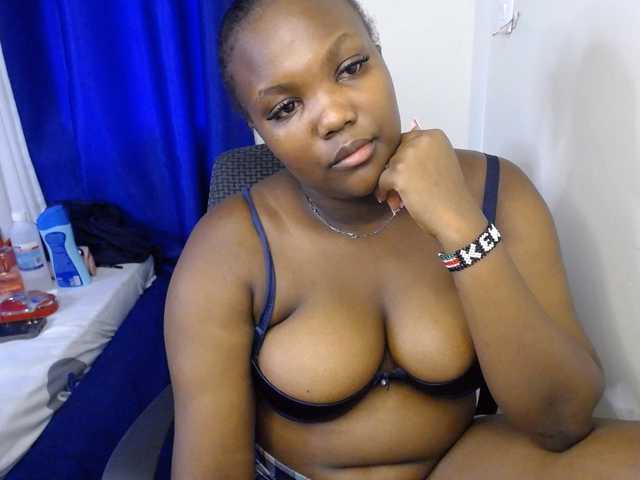 KittyKissess02 live webcam show