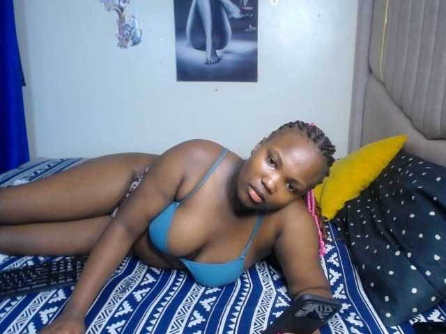 KittyKissess02
