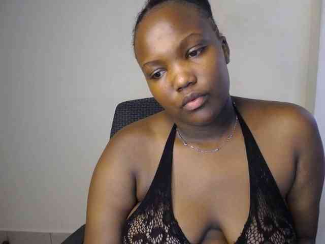 KittyKissess02