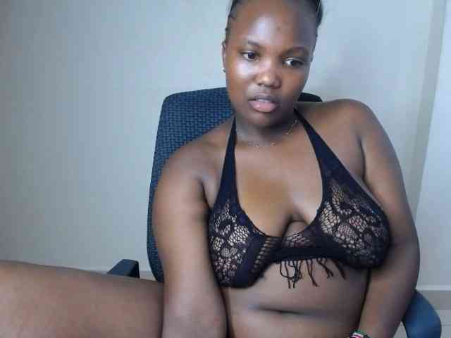 KittyKissess02