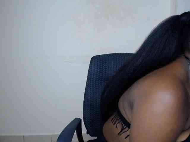 KittyKissess02