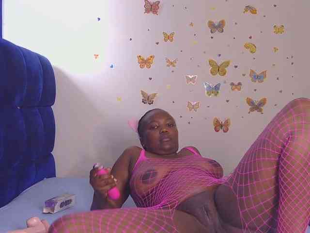 KittyKissess02