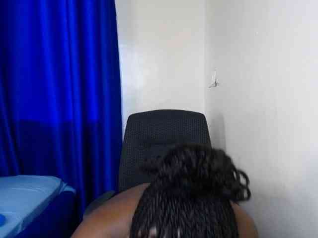KittyKissess02