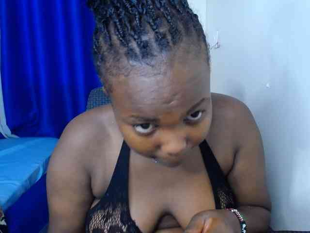 KittyKissess02