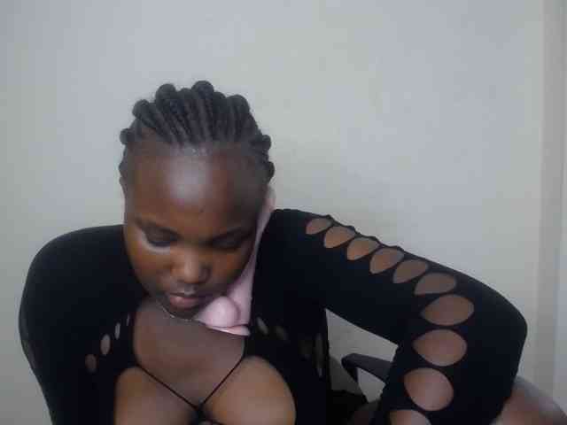 KittyKissess02