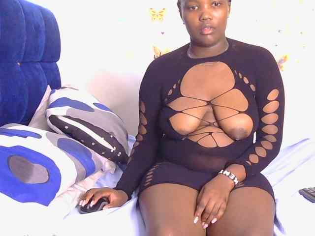 KittyKissess02