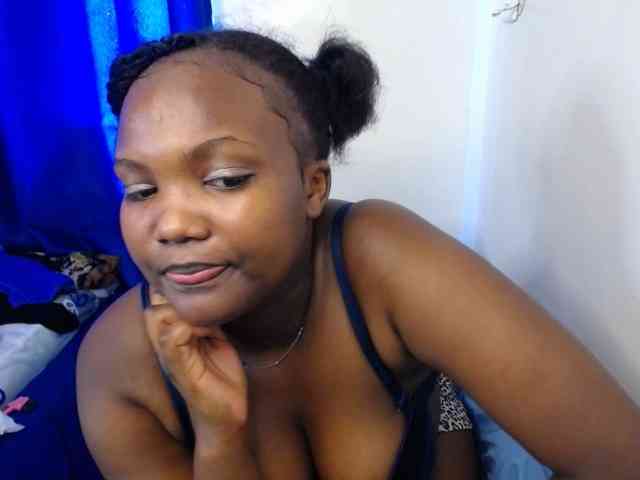 KittyKissess02