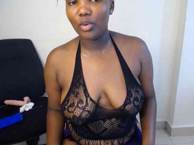 KittyKissess02 KittyKissess02