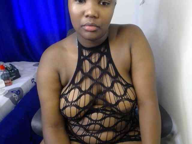 KittyKissess02 KittyKissess02