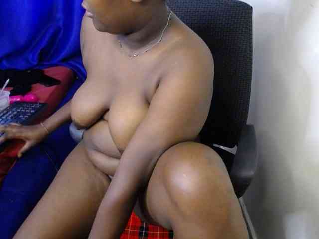KittyKissess02 webcam
