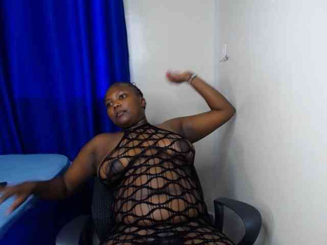 KittyKissess02