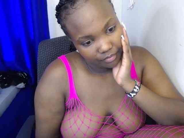 KittyKissess02