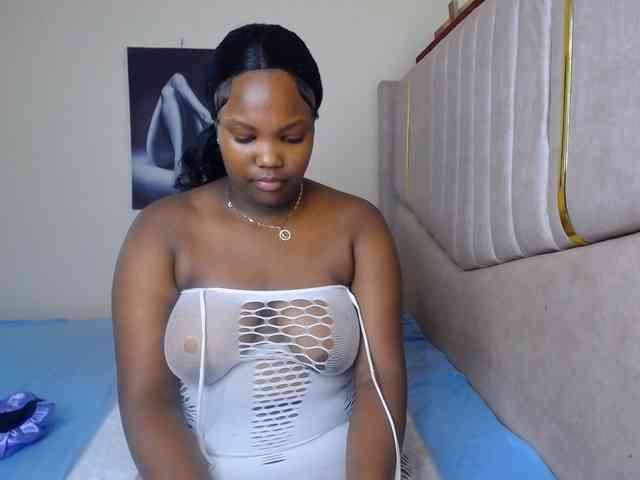KittyKissess03