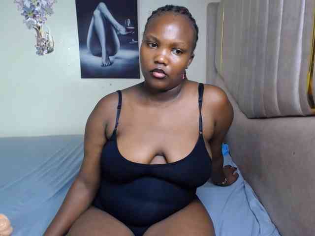 KittyKissess03