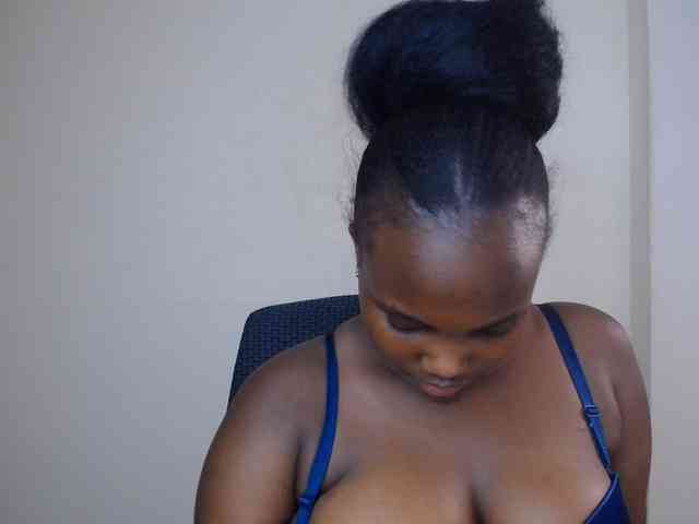 KittyKissess02