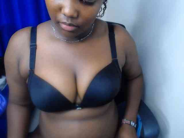 KittyKissess02 webcam