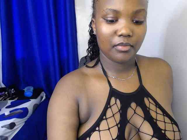 KittyKissess02