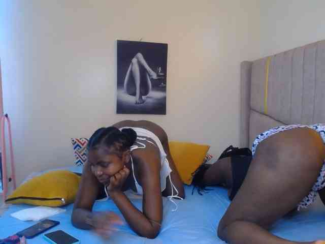 KittyKissess02 webcam
