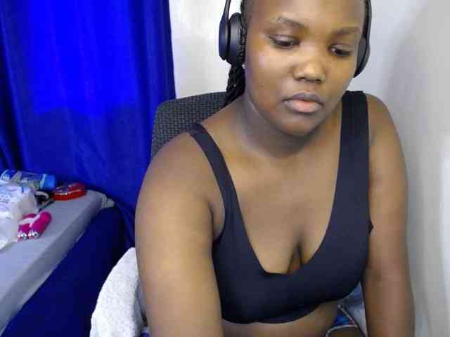 KittyKissess02 KittyKissess02