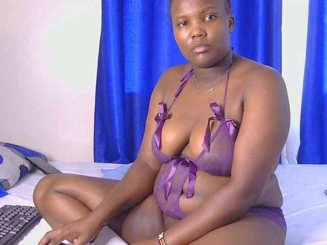 KittyKissess02 webcam