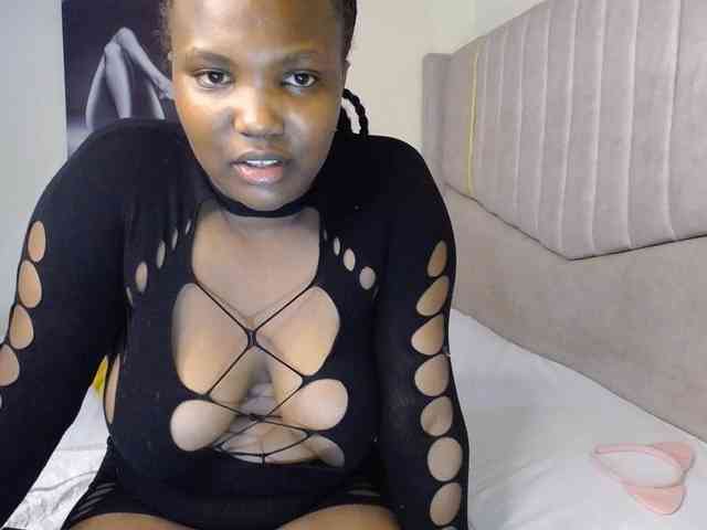 KittyKissess03 webcam