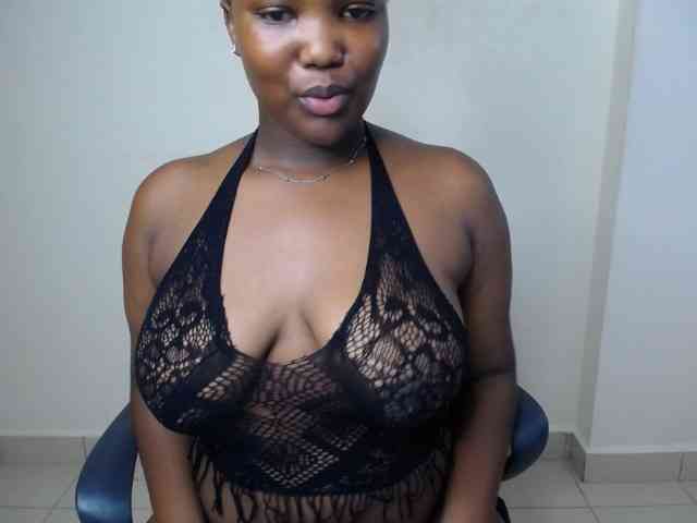 KittyKissess02
