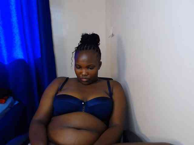 KittyKissess02