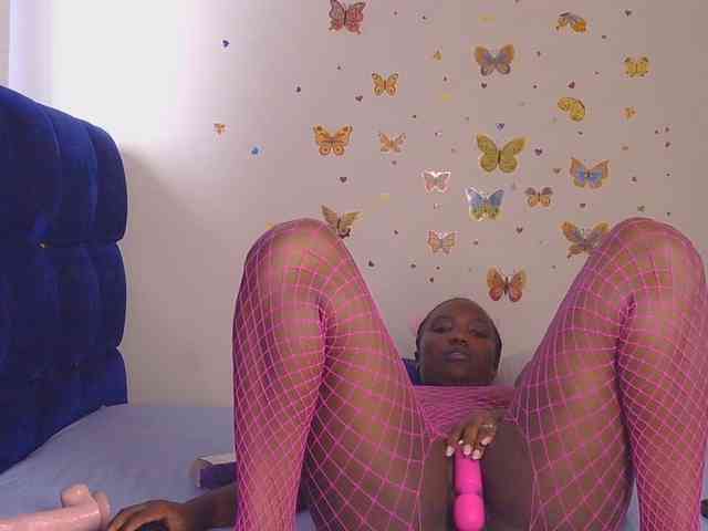 KittyKissess02