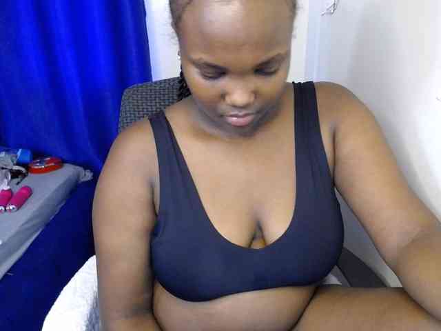 KittyKissess02