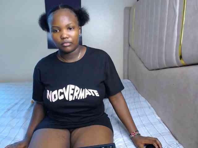 KittyKissess03