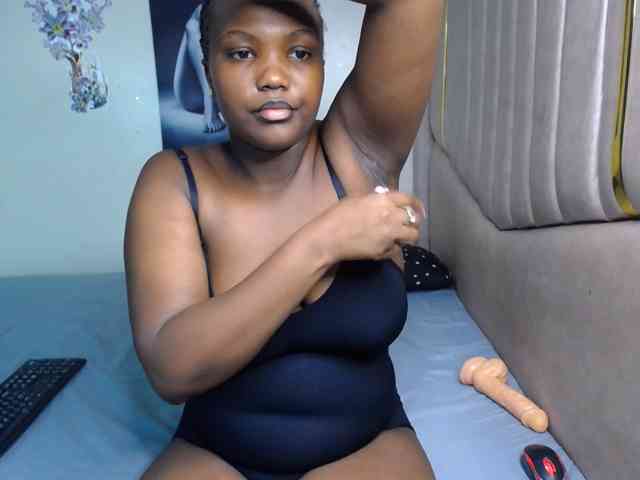 KittyKissess03