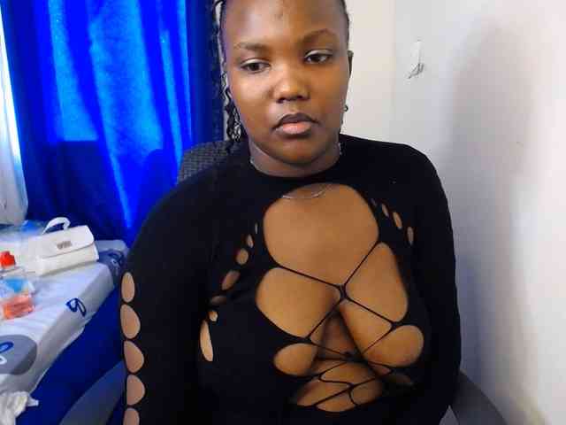 KittyKissess02 webcam