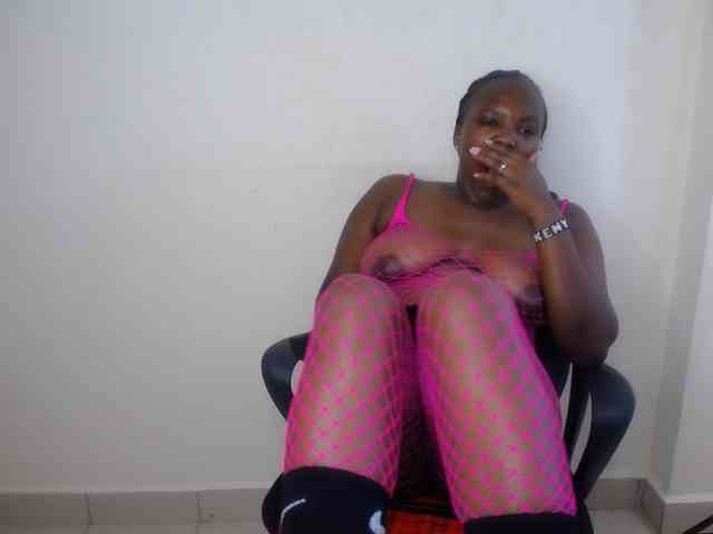 KittyKissess02