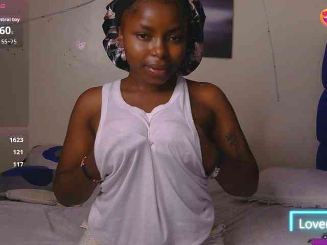 KittyKissess02 KittyKissess02