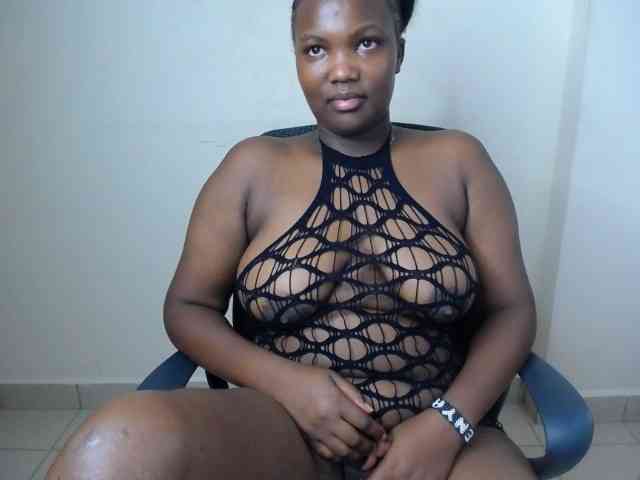 KittyKissess02