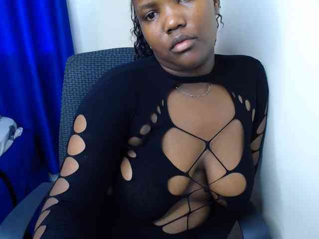 KittyKissess02 webcam