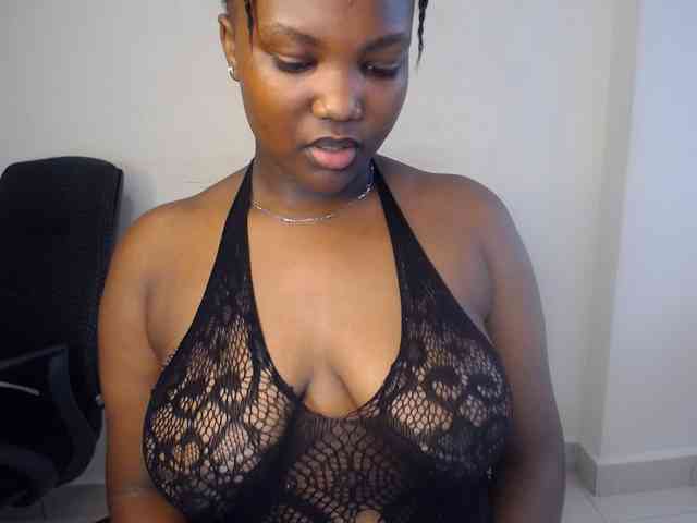 KittyKissess02 webcam