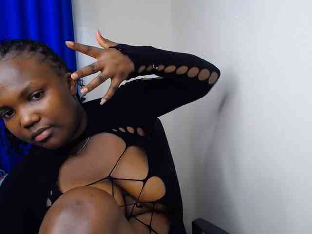 KittyKissess02