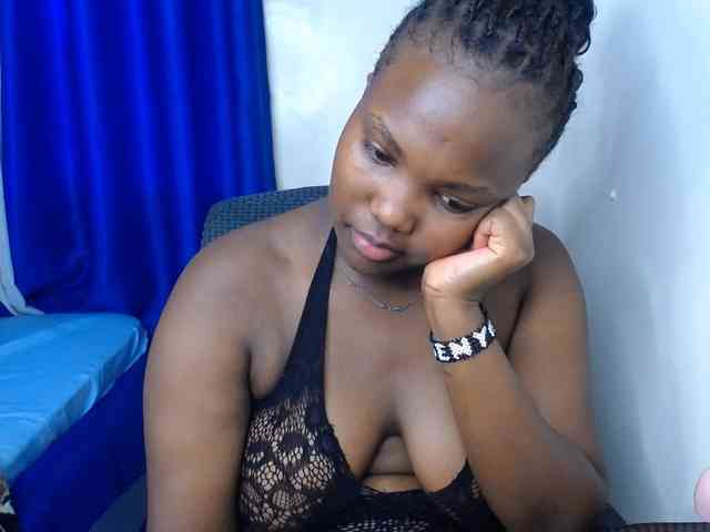 KittyKissess02