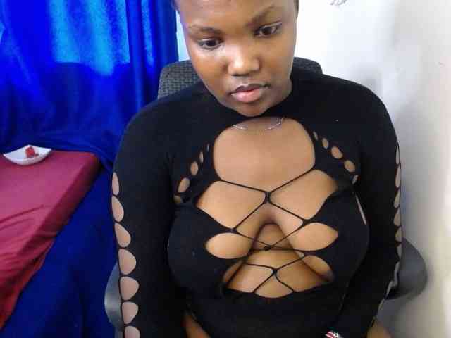 KittyKissess02 webcam