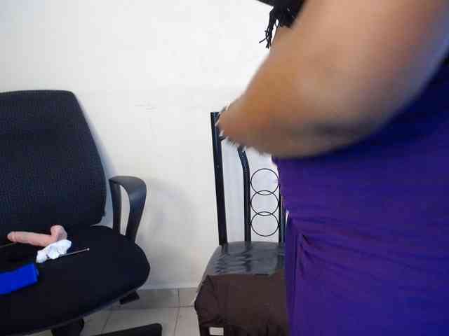 KittyKissess02