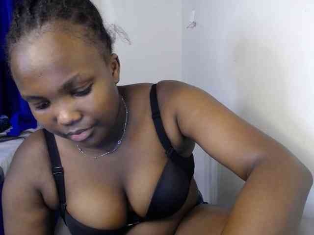 KittyKissess02 KittyKissess02