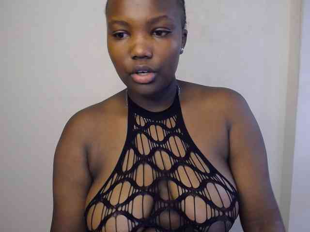 KittyKissess02 webcam